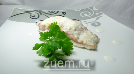 ЛОСОСЬ В МАЙОНЕЗНО ЧЕСНОЧНОМ СОУСЕ
