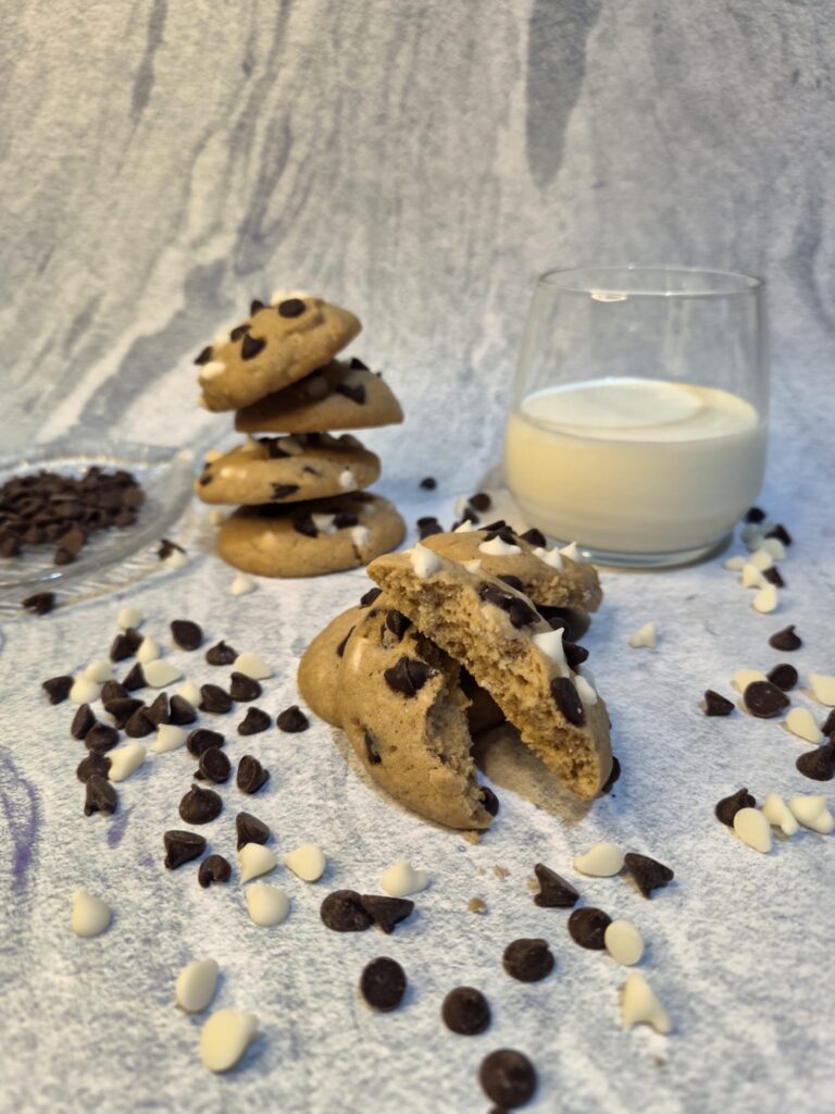 Homemade cookies with chocolate chips